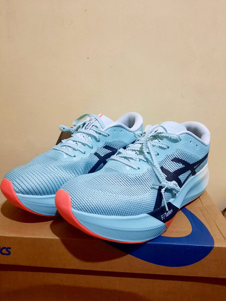 SyEngr's tweet image. Hoi advanced bday gift nya. 😱

Next week pa bday ko..(advanced gani olol).
Grabe sya..kadawaton ko na dili..
Thank you Arki. 😘🤩🤩🤩

#altercebu #Engineer #Arki #asicsMetaspeed 
Ps. Padaganon jud ko otro aip. Retired nako unta. Hehehe