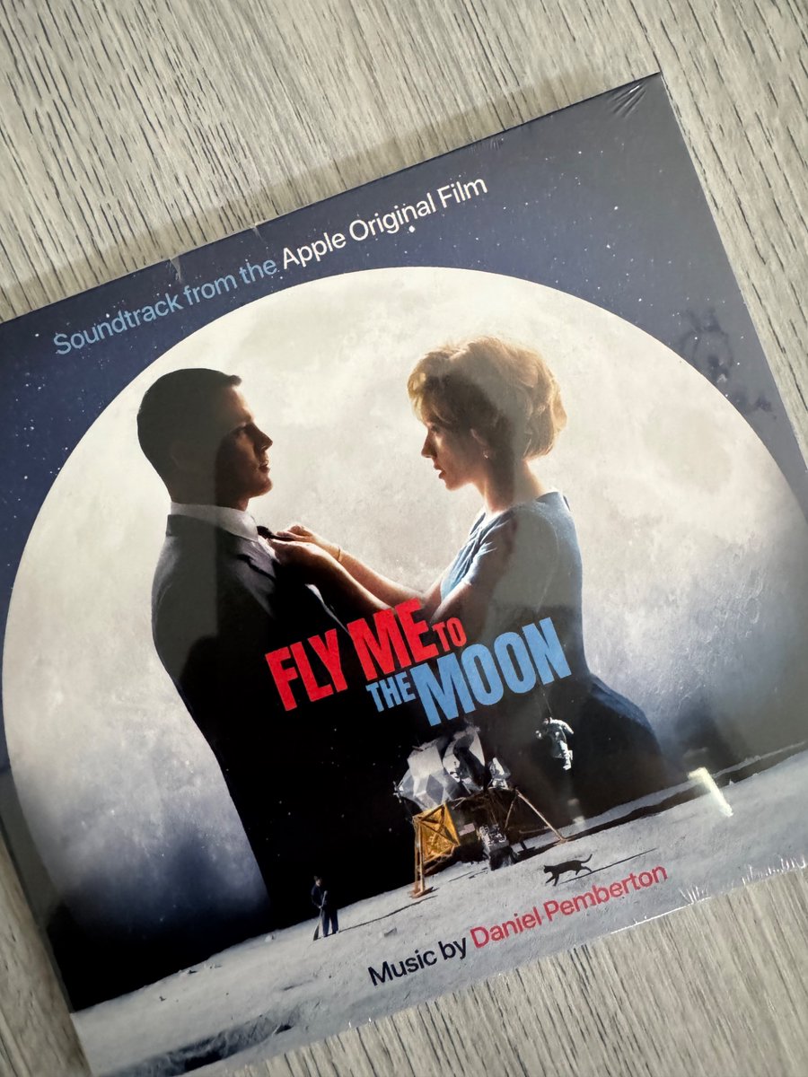 Conor_Meechan's tweet image. New music Friday courtesy of @DANIELPEMBERTON and @DiggersFactory. Still lovers of physical media out there 🫡