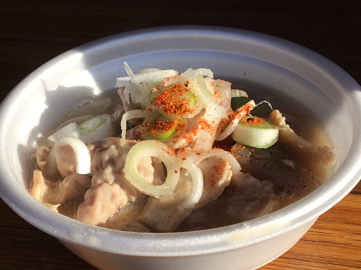 明日の松澤精肉店は変わらず土曜のもつ煮を販売します！
このところ週末になると天気が悪いような気がしてますが勉強の日々重ねてますのでよろしくお願いしますm(__)m