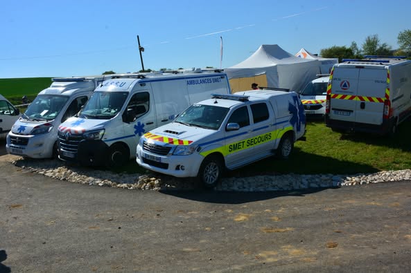 ambulancessmet's tweet photo. Les AMBULANCES SMET et les équipes de SMET SECOURS étaient présentes au motocross de Poulangy ce 1er mai.

https://t.co/rOzWwizhFZ

#GROUPESMETSECOURSETSERVICES #AMBULANCESSMET https://t.co/qKXDJtcBYY
