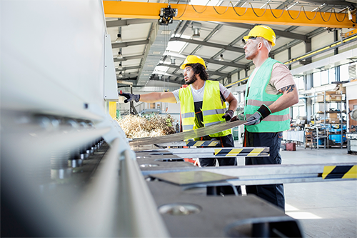 zensurance's tweet photo. In #manufacturing, risk doesn’t clock out. Every machine, shipment, and product comes with its own what-ifs. 

Learn about #ManufacturingInsurance and the factors that determine its cost.

👉 https://t.co/sTVj3Np5Hb 🦾

#BusinessInsurance #manufacturer #ManufacturingRisk #Canada https://t.co/fe4Hj013Pq