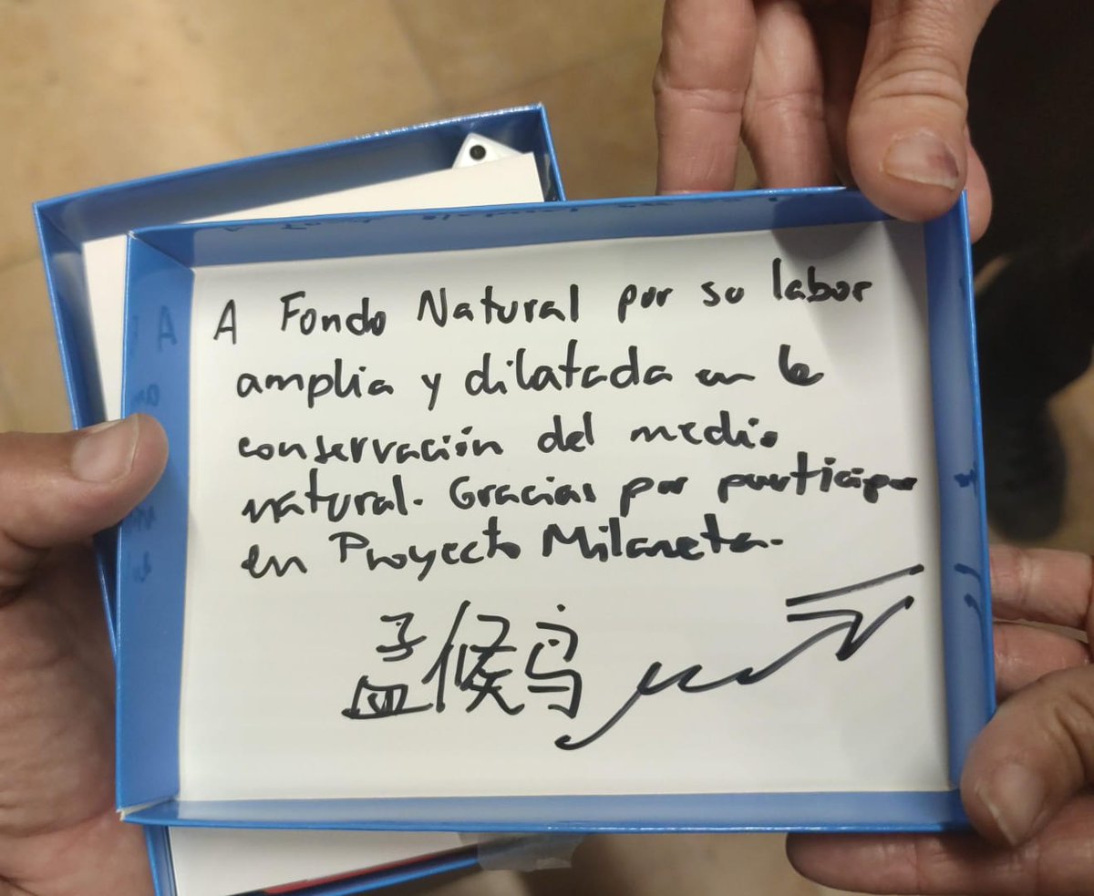 Hoy celebramos 34 aniversario de <a href="/fondonatural/">Asociación Fondo Natural</a> asistiendo en @cdamaz a la presentacion del @proyectomilaneta, juego educativo de nuestro amigo Alberto Montero para la protección de las aves rapaces y la naturaleza. Felicidades y gracias a todos por acompañarnos un año más!