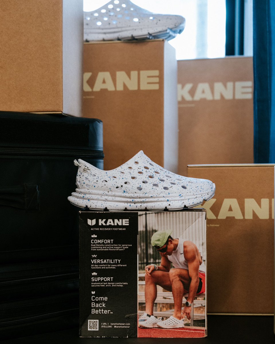 Blue &amp; Black AOP is here. 

kanefootwear.com/products/reviv…