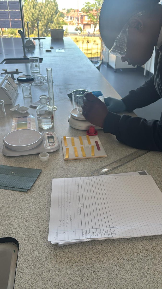 HighfieldLA's tweet image. It's another beautiful day in the academy and Y11 are in a super carousel of revision and practicals, preparing them for their Chemistry Paper 1 exam next week! 
#DoWell #YouveGotThis