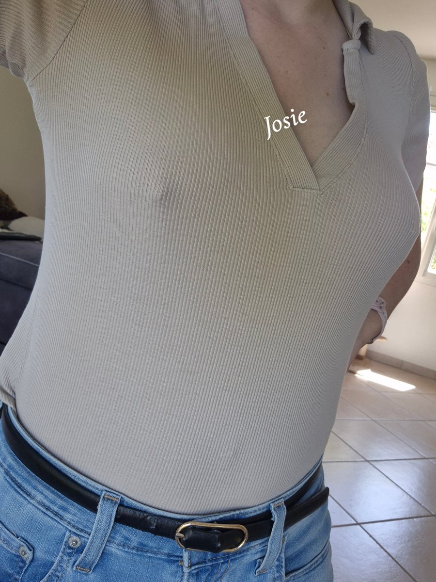 Josie58156973's tweet photo. Voici mon #vendredisein. Ca fait un moment que j'ai pas posté me revoilà 🤭
Comment vous me trouvez ? 🤭

https://t.co/fC77TalWeo 🔥🔥🔥

#sexy #hot #exhibition #exhib #coquine #cochonne #porno #horny  #excitant #NGOT #boob #sein https://t.co/yjIKwp3aQ1