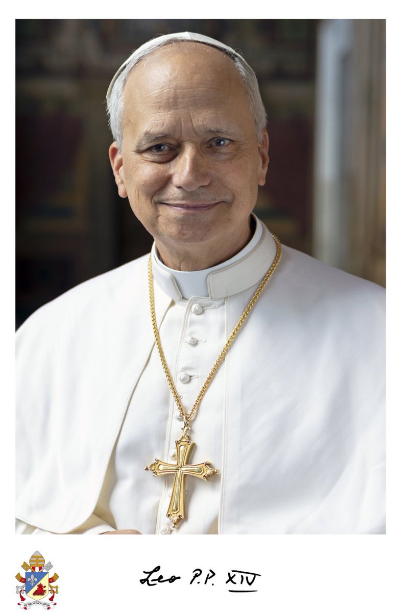 Official photo of Pope Leo XIV released by the Vatican