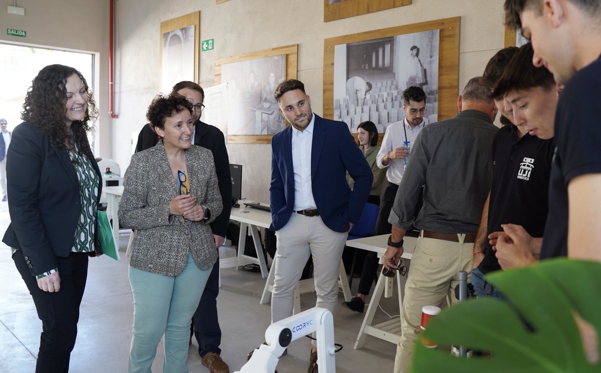 CEEI Castellón (@ceeicastellon) on Twitter photo Hoy en la Campaneta, se celebra el #FocusPyme "El verdadero potencial de la inteligencia artificial en tu negocio". El equipo de <a href="/CEEICastellon/">CEEI Castellón</a> está aprendiendo y disfrutando a partes iguales. <a href="/OndaAjuntament/">Ajuntament d'Onda</a> Hoy en la Campaneta, se celebra el #FocusPyme "El verdadero potencial de la inteligencia artificial en tu negocio". El equipo de <a href="/CEEICastellon/">CEEI Castellón</a> está aprendiendo y disfrutando a partes iguales. <a href="/OndaAjuntament/">Ajuntament d'Onda</a>