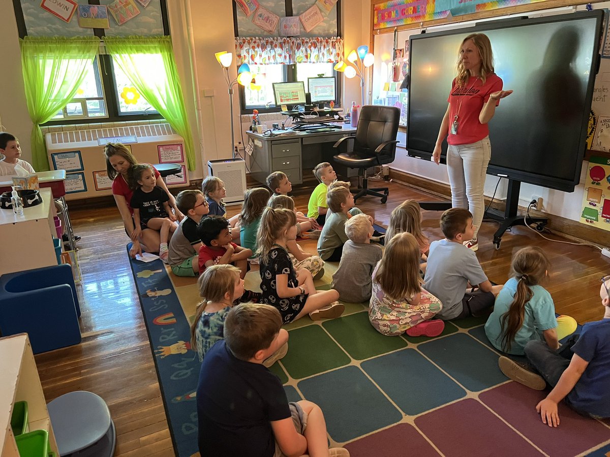 parkelemsch's tweet photo. SO excited to welcome our “almost” first graders to Park today. #WeAreChardon https://t.co/338nuiCYWh