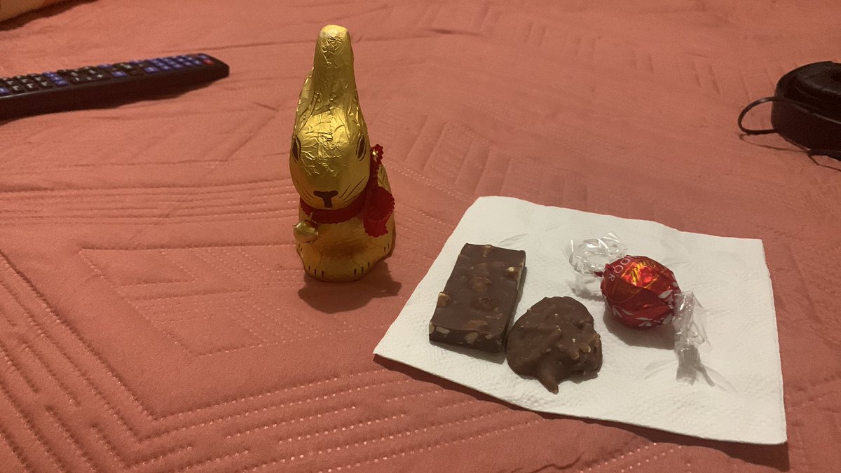 chayito13041's tweet photo. Desde suiza 🤤 https://t.co/7n6uPMOU2q