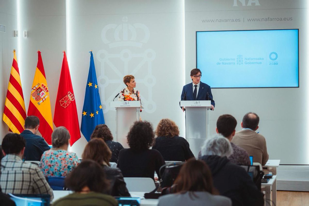 Salvador Illa Roca (@salvadorilla) on Twitter photo Visito Navarra en el marc de la ruta per la resta d’Espanya per escoltar i explicar-me. Amb la presidenta <a href="/mavichina/">María Chivite / ❤️</a> coincidim en la importància d’unes institucions estables per generar prosperitat compartida. Catalunya i Navarra col·laborarem per impulsar projectes estratègics. Visito Navarra en el marc de la ruta per la resta d’Espanya per escoltar i explicar-me. Amb la presidenta <a href="/mavichina/">María Chivite / ❤️</a> coincidim en la importància d’unes institucions estables per generar prosperitat compartida. Catalunya i Navarra col·laborarem per impulsar projectes estratègics.