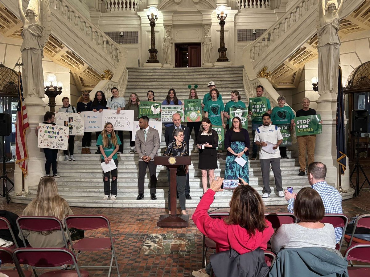 DonegalHS's tweet image. Last Wednesday, several Donegal freshmen went to the Capitol Building in Harrisburg to request more mental health resources in schools. We want to applaud them for their bravery and for making a change! #MentalHealthMatters #EndTheStigma #EveryNameEveryNeedOneTribe #OneTribe