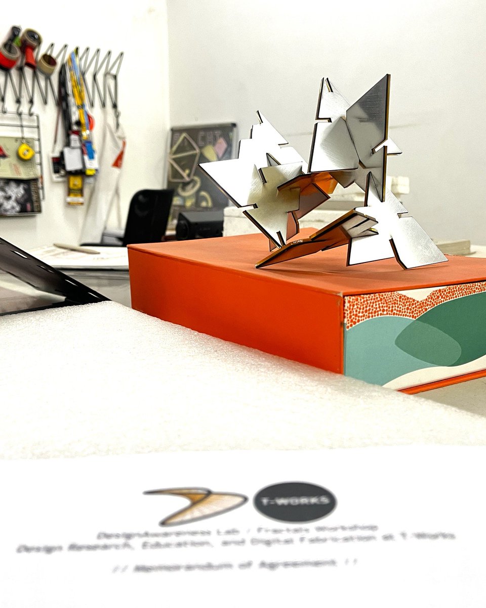 DesignAware tweet media