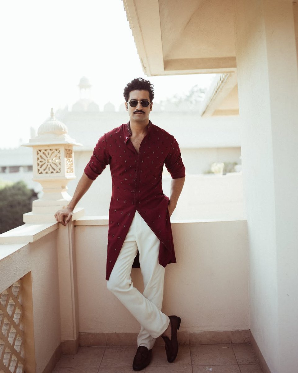 masalauae's tweet photo. #MasalaFitCheck | On Vicky Kaushal's 37th birthday, let's revisit some his most regal ethnic moments — from classic sherwanis to contemporary twists, the birthday boy knows how to serve royalty, one look at a time. 🖤
#VickyKaushal #FashionDiaries #HappyBirthdayVickyKaushal https://t.co/x8G9fH60bi