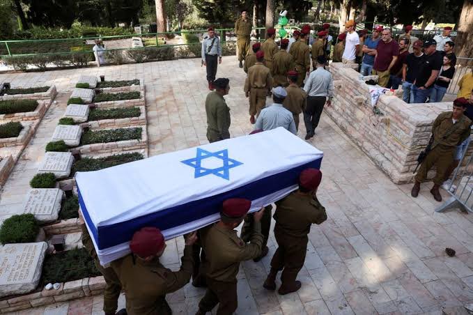 🔴İsrail Ordusu Kudüs Tugayı Komutanı:

“Şucaiyye Mahallesi’ndeki çatışmalar çok şiddetli geçti. 

O bölgedeki çatışmalarda çok ağır bedeller ödedik.”