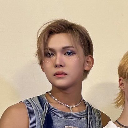 fuzziiwuzzii_'s tweet photo. The prettiest 😐 I’ve ever seen https://t.co/4tGl86yC94