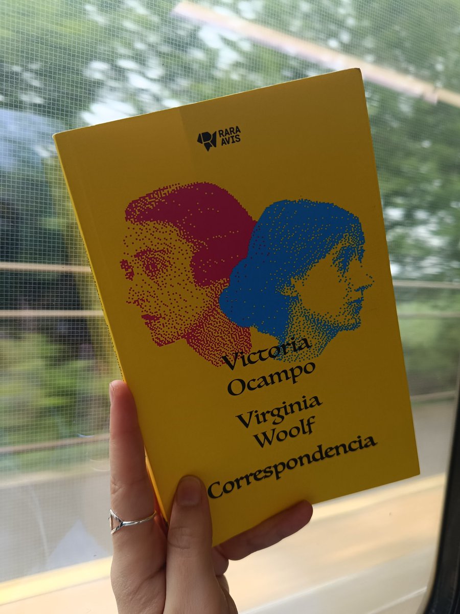 No me da confianza la gente que viaja sin llevarse un libro 🍃