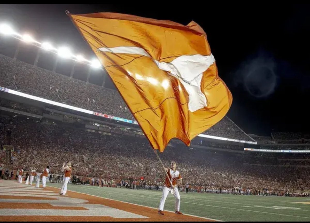 Chad Q. Brown (@chadqbrown) on Twitter photo Great couple days with the new <a href="/TexasMBB/">Texas Men’s Basketball</a> staff. Talented group of staff and players. Exciting year ahead in Austin #HookEm #humanizingteams Great couple days with the new <a href="/TexasMBB/">Texas Men’s Basketball</a> staff. Talented group of staff and players. Exciting year ahead in Austin #HookEm #humanizingteams