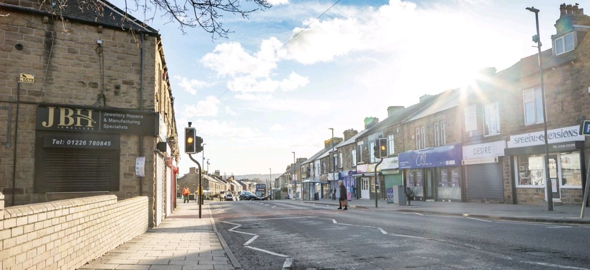 Join a team delivering #placemanagement in urban centres across Barnsley! Supporting independent businesses, driving economic growth, animating public spaces, and measuring place performance. £34k-£37k. F/T. Permanent. Info: barnsley.gov.uk/jobs  #towncentres #highstreets