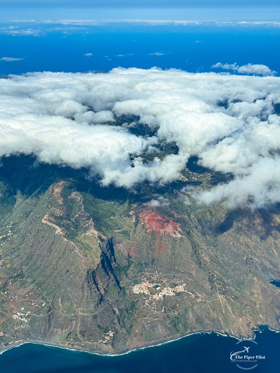 stani320's tweet photo. Mirador de Abrante, La Gomera 😊👋 #agulo #lagomera #canarias #canaries #avgeek #flyday #friday https://t.co/1OobHl6l4u