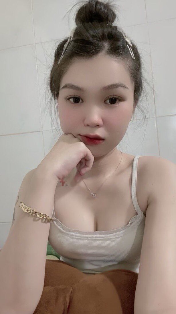 hangg117's tweet photo. Mún xem bướm 2k6 k ? Chấm là có
Nói là làm https://t.co/AMWDNIpERa