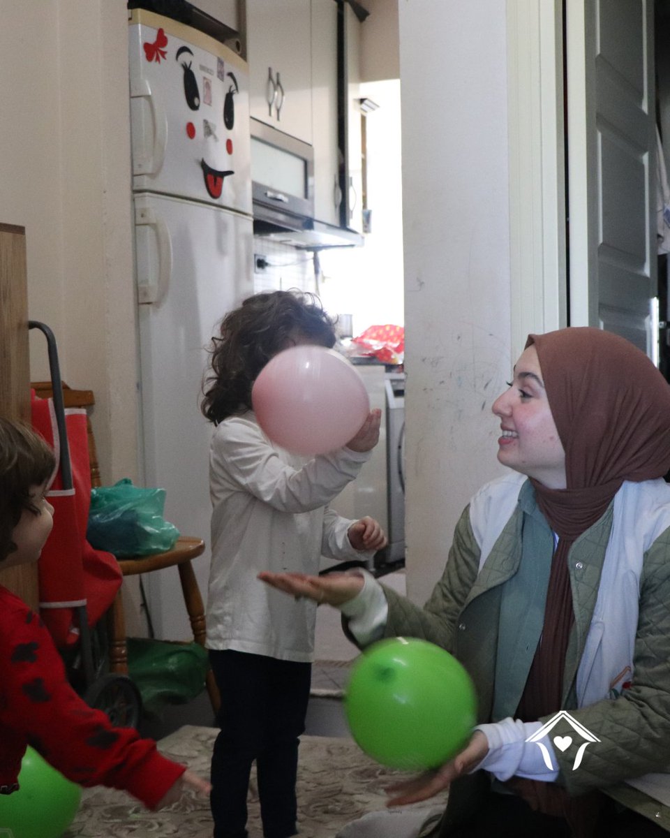 Çocuk Sponsorluğu ile yetim ve ihtiyaç sahibi çocukların sağlık, eğitim, giyim, gıda gibi temel ihtiyaçlarına her ay düzenli destek oluyoruz.
Haydi, aylık 750 TL ile bir çocuğa sponsor olun.
🌐 Sponsorluk başvurusu için internet sitemizi ziyaret edebilirsiniz.