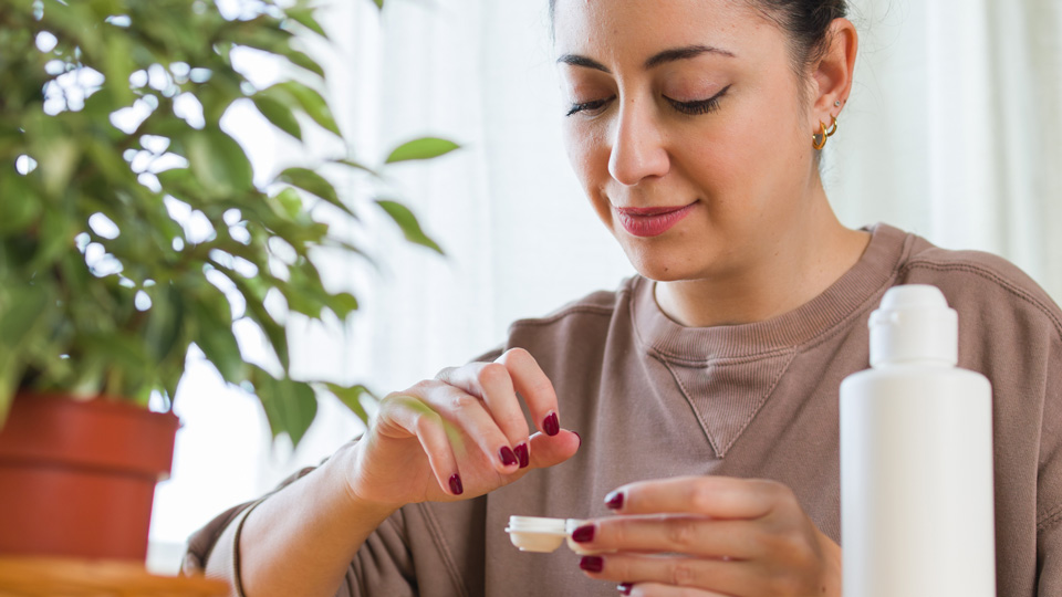 @OptometryToday (@optometrytoday) on Twitter photo Researchers from <a href="/AstonUniversity/">Aston University</a> have explored the potential for contact lens companies to provide “a more meaningful metric” of the sun protection provided by contact lenses.
Find out more here: ow.ly/qI1N50VTQl4 <a href="/AstonOptometry/">Aston Optometry</a> #OT Researchers from <a href="/AstonUniversity/">Aston University</a> have explored the potential for contact lens companies to provide “a more meaningful metric” of the sun protection provided by contact lenses.
Find out more here: ow.ly/qI1N50VTQl4 <a href="/AstonOptometry/">Aston Optometry</a> #OT