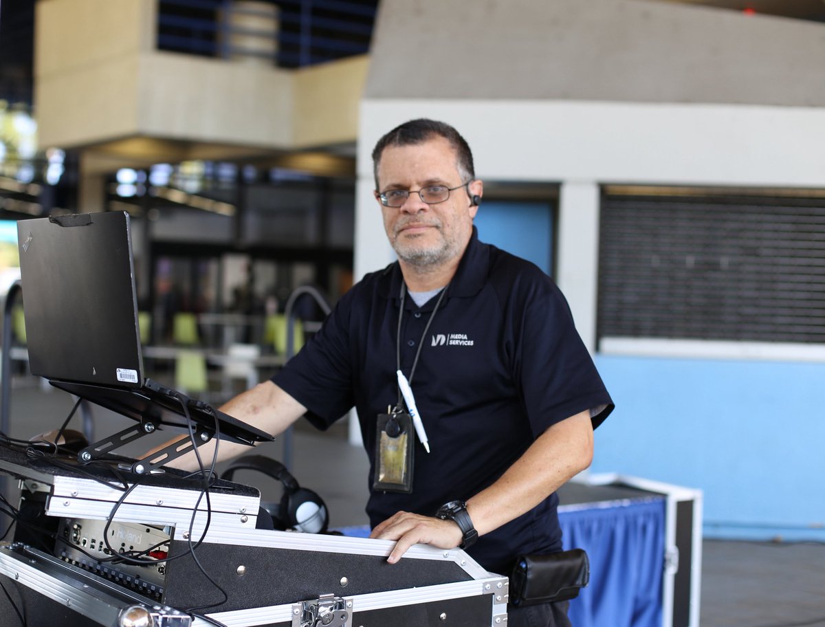 The Reporter (@mdcthereporter) on Twitter photo You might not know his name, but youāve definitely heard his sound.
Manuel Dominguez, better known as DJ Manny, brings the beats to #NorthCampus events. š¶
The 51-year-old has worked as a media services technician <a href="/MDCollege/">Miami Dade College</a> for more than 20 years.Ā
mdcthereporter.com/hes-the-man-be⦠You might not know his name, but youāve definitely heard his sound.
Manuel Dominguez, better known as DJ Manny, brings the beats to #NorthCampus events. š¶
The 51-year-old has worked as a media services technician <a href="/MDCollege/">Miami Dade College</a> for more than 20 years.Ā
mdcthereporter.com/hes-the-man-beā¦