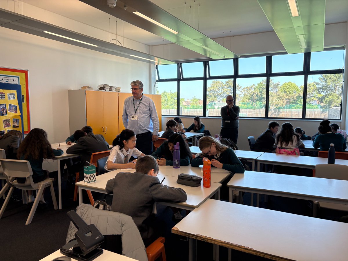 teddingtonschl's tweet photo. Last week, our Teddington Leadership Team (TLT) joined a debate workshop with Good News, tackling topics from hot air balloons to the resurrection of Jesus. Great job, TLT! 👏 

#Teddington #TeddingtonSchool #ExcellentEducation #GlobalCitizens #HealthyLearners #FutureReady https://t.co/Du5gfnSo4k
