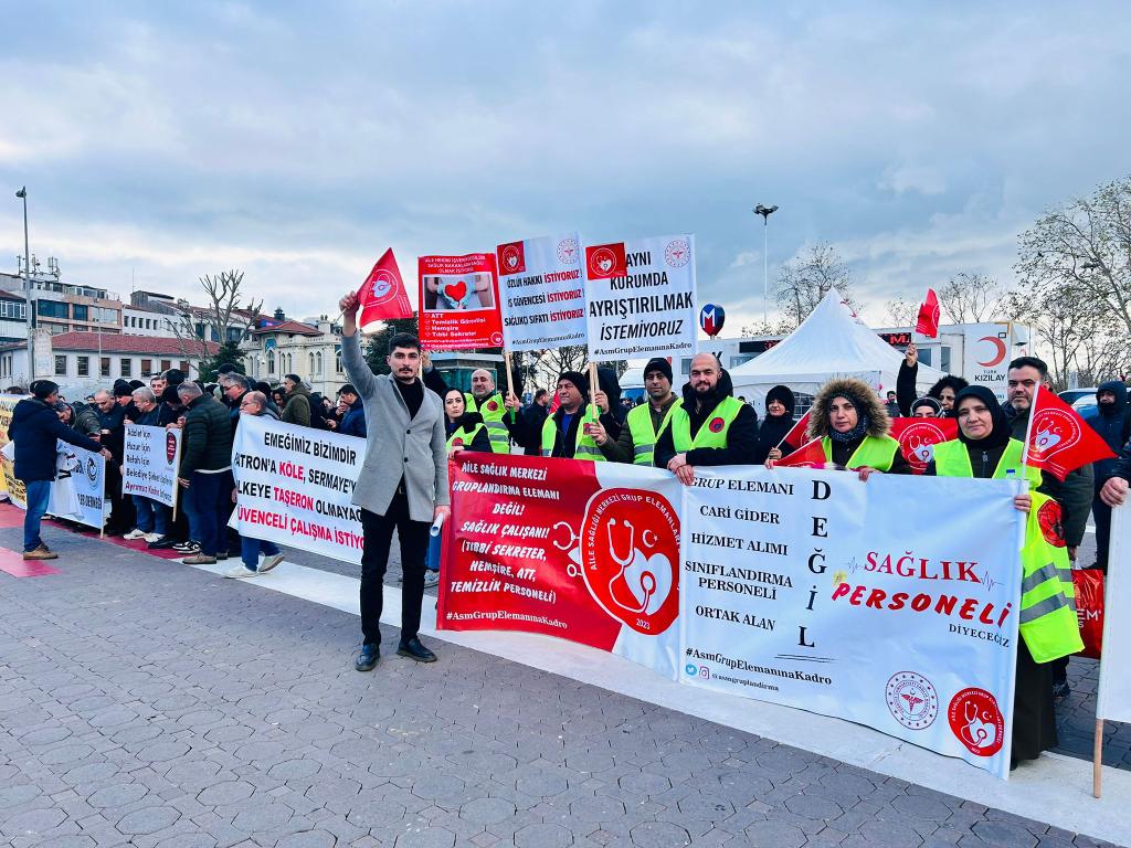 <a href="/asmgruplandirma/">Aile Sağlığı Merkezi Grup Elemanları Derneği</a> <a href="/drmemisoglu/">Prof. Dr. Kemal Memişoğlu</a> <a href="/saglikbakanligi/">T.C. Sağlık Bakanlığı</a> <a href="/HMBakanligi/">T.C. Hazine ve Maliye Bakanlığı</a> Diplomalı kalifiyeli emekçi sağlıkçılarız hakkımız olan sağlıklı çalışma şartlarını istiyoruz

#KadroBizimdeHakkımız