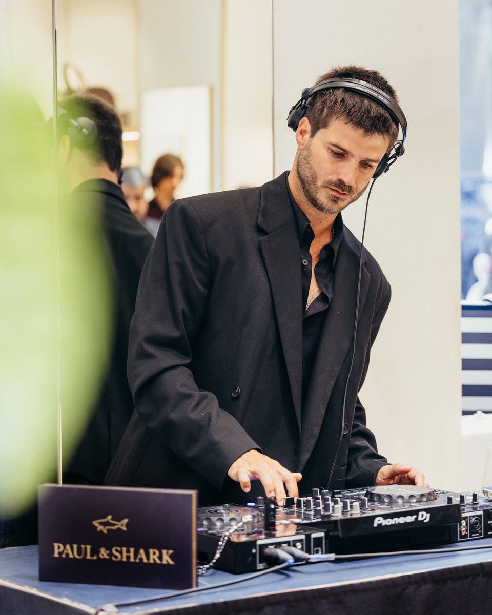 Paul &amp; Shark’s Lisbon Home

We unveiled our new flagship on Av. da Liberdade with an exclusive event featuring Lourenço Ortigão &amp; Francisco Faria. A celebration of timeless style, innovation &amp; the SS25 collection.

#paulandshark #followtheshark #lisbon #SS25