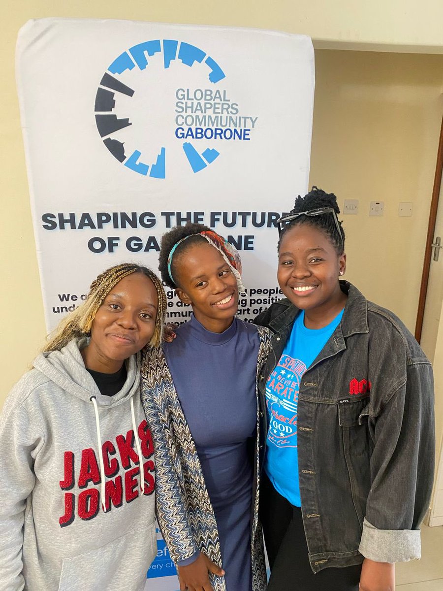 💬 Kicked off May with a heartfelt Shapers Connect 🌍

We reflected, reconnected &amp; celebrated the wins, the people, and the impact. 💐🏆

As we transition to a new EXCO, we’re grateful for the love, laughter &amp; legacy. 💙

#ShapersGaborone #GlobalShapers #ImpactInMotion