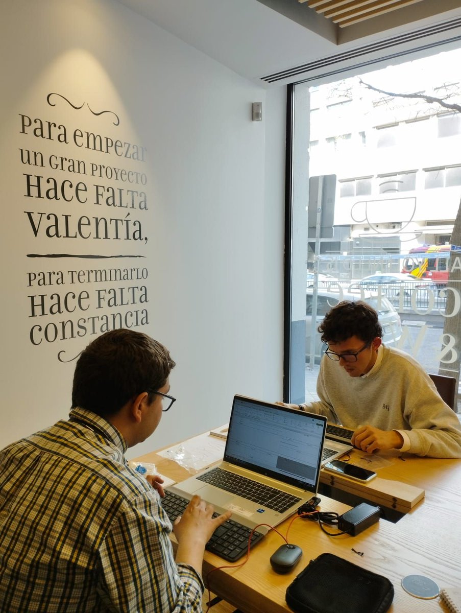 Los alumnos de Tecnodemos y Educademos llevan 3 semanas de prácticas en empresas como <a href="/Siemens_Energy/">Siemens Energy</a> <a href="/Naturgy/">Naturgy</a> <a href="/BrooklynFitbox/">Brooklyn Fitboxing</a> y centros educativos.
70% de Alumni tienen trabajo y nuevos proyectos personales 
#Discapacidad #DiscapacidadIntelectual #Inclusion