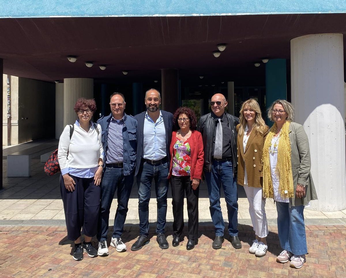raffaellapaita's tweet photo. Oggi alla Spezia con gli amministratori di Italia Viva abbiamo dato il benvenuto a Gabriella Crovara, consigliera comunale alla Spezia e a Luciano Mondini, consigliere comunale a Santo Stefano Magra. Due nuovi importanti ingressi per la nostra squadra di amministratori nella provincia, che conta già sindaci, vice-sindaci, assessori e consiglieri comunali.
Abbiamo ribadito la volontà di costruire una solida alternativa di centrosinistra, a partire dal capoluogo, dove il centro è decisivo per vincere le prossime elezioni amministrative. Le nostre priorità sono quelle di cui già si sta occupando il consigliere provinciale Gianluca Tinfena: potenziamento del trasporto pubblico locale, sanità, lotta al dissesto idrogeologico e visione provinciale del turismo. Grazie ad Antonella Franciosi, Giovanni Agnellini, Federica Pecunia, a tutti i presenti e a coloro che non potevano esserci perché impegnati sul territorio!