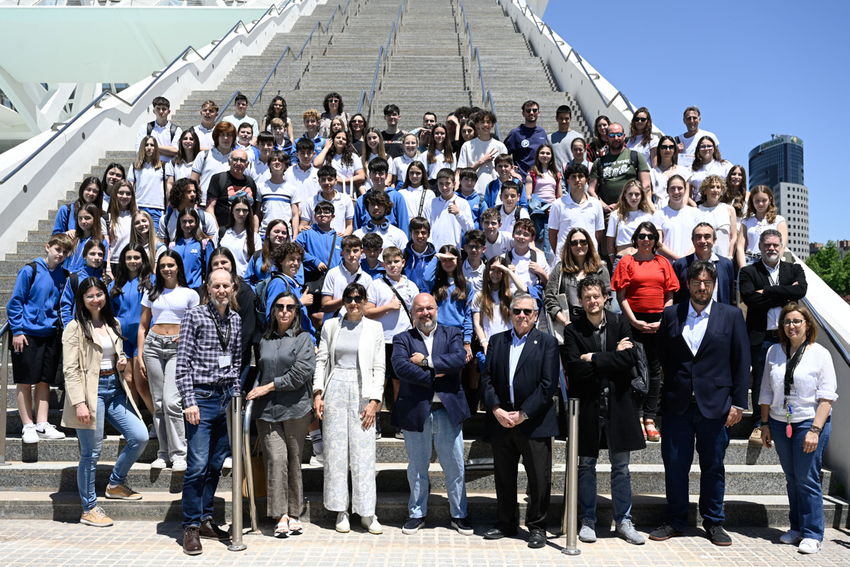 Ciudad Artes Ciencia (@caciencies) on Twitter photo 🏆Ya tenemos ganadores del #ConcursoReacciona
Enhorabuena al alumnado de:
<a href="/Claretxativa/">Claret Xàtiva</a> (Valencia)
<a href="/sjmcheste/">Colegio San José de la Montaña</a> (Valencia)
<a href="/insguissona/">Institut de Guissona</a> (Lleida)
CEIPSO San Blas de Ajalvir (Madrid)
¡Gracias a todos por participar!
ℹ️ cac.es/noticia/reacci… 🏆Ya tenemos ganadores del #ConcursoReacciona
Enhorabuena al alumnado de:
<a href="/Claretxativa/">Claret Xàtiva</a> (Valencia)
<a href="/sjmcheste/">Colegio San José de la Montaña</a> (Valencia)
<a href="/insguissona/">Institut de Guissona</a> (Lleida)
CEIPSO San Blas de Ajalvir (Madrid)
¡Gracias a todos por participar!
ℹ️ cac.es/noticia/reacci…
