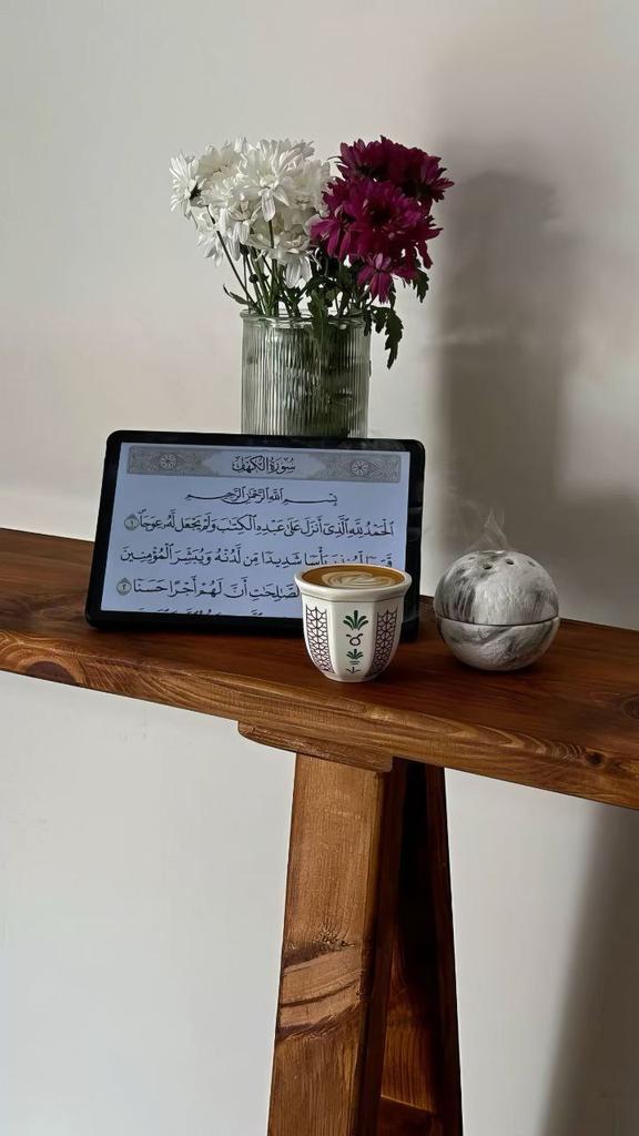 في يوم الجُمعة :

"اللهُمَّ لك الحمدُ بجميع محامدِك كلّها، ولك الحمدُ حمدًا يوافي نِعمك، ويكافئ مزيدك، ويستزيد فضلك، ويستمطر رضوانك، لك الحمدُ حمدًا أبلغُ به رضاك، وأؤدّي به شُكرك، وأستوجبُ به المزيد من عندك♥️".