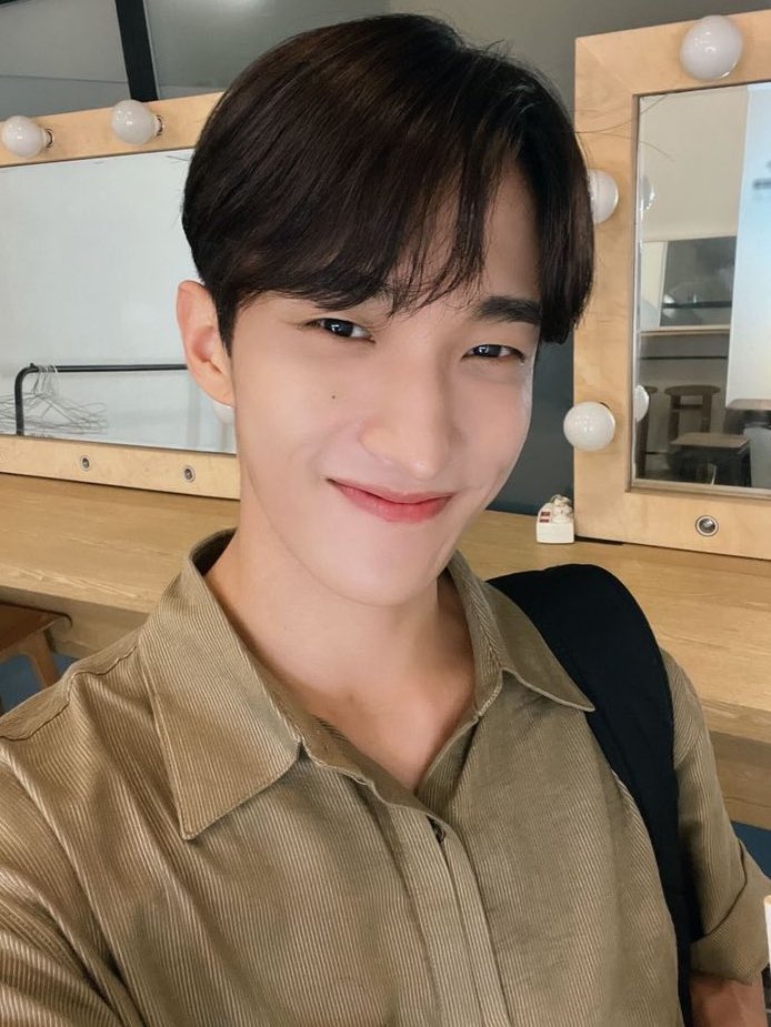 dokyeoshu's tweet photo. brown📺🐻🎞️🤎

#csd #DOKYEOM https://t.co/bDLnnIm0HO
