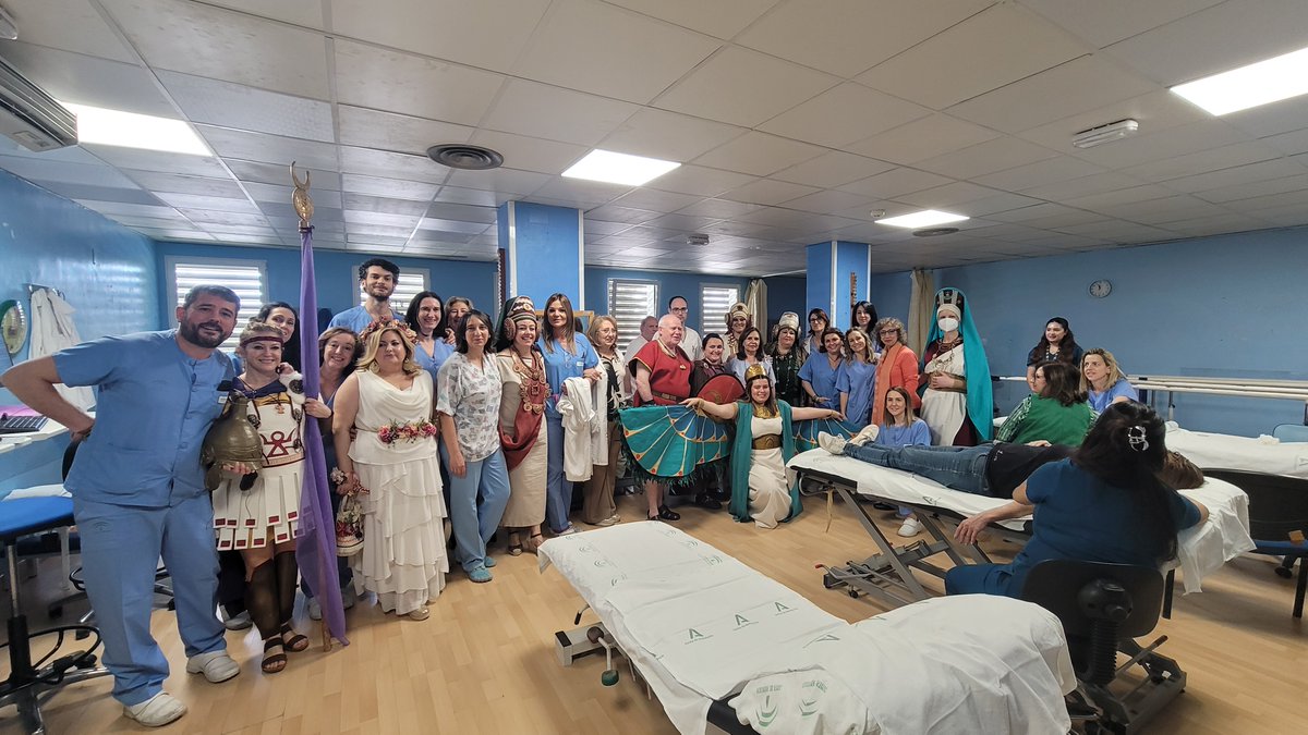 ➡️Hace unas semanas nos visitaron en el 🏥las Sacerdotisas Íberas para animar a nuestros pacientes y  profesionales, invitándoles a asistir a las XII Fiestas Íbero Romanas.

➡️Preciosa puesta en escena.

➡️Este fin de semana, disfrútalas, en #Linares, con mucha #salud.