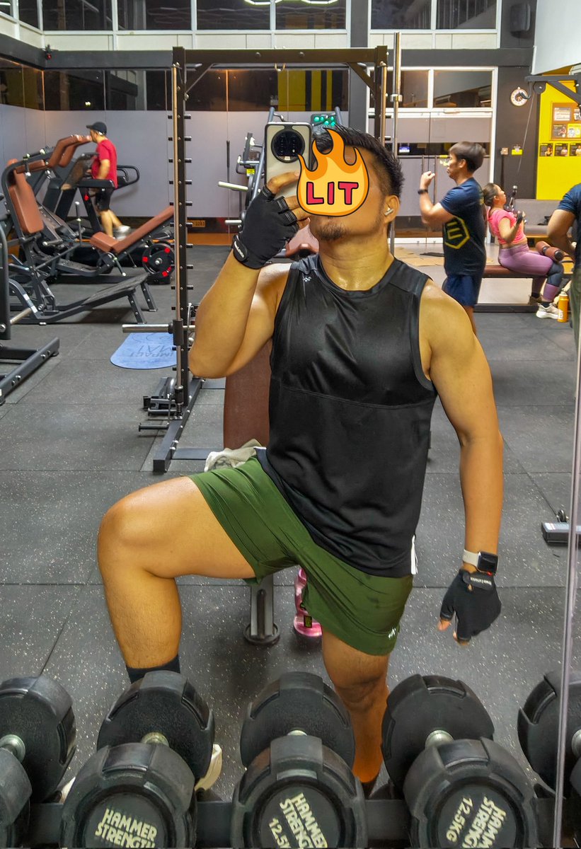 Dadi_Maw's tweet photo. Hello Friyay 💪🔥 https://t.co/r23mKtjRu9