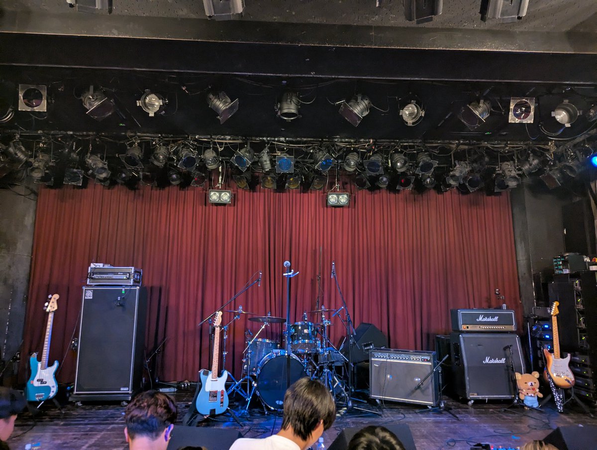 MikakuninKchan's tweet photo. 今日はざらばんしスタートで驚いた!
東京とはセトリがかなり違ってて更にびっくり。
バリエーションが楽しめて、これだけでも東京・大阪両方行って良かったと思った。
やっぱり初々しい感じがたまらない!
少しザラついた独特な声も好き。
#LSZ
#ざらばんし https://t.co/N5I52Symsx