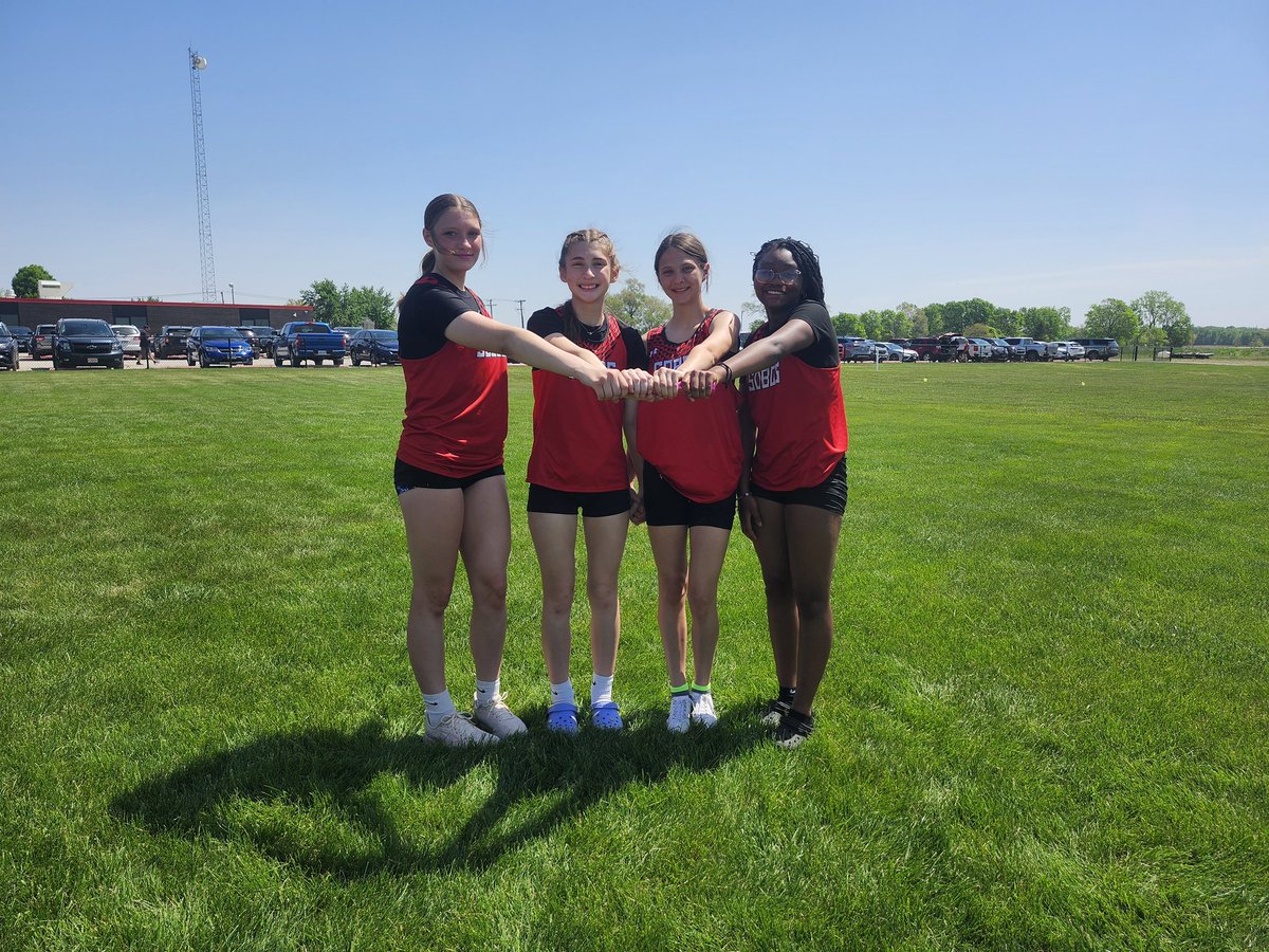 Good luck to the 7th Grade 4x200 Meter Relay Team as they compete at the State Track Meet this weekend in Peoria!