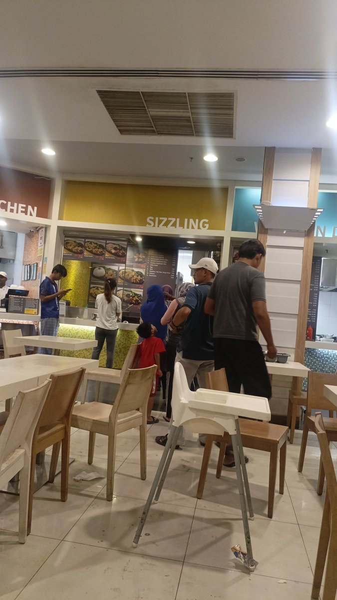 maimanasyraf's tweet photo. the best sizzling in klang https://t.co/otllQmpBn2