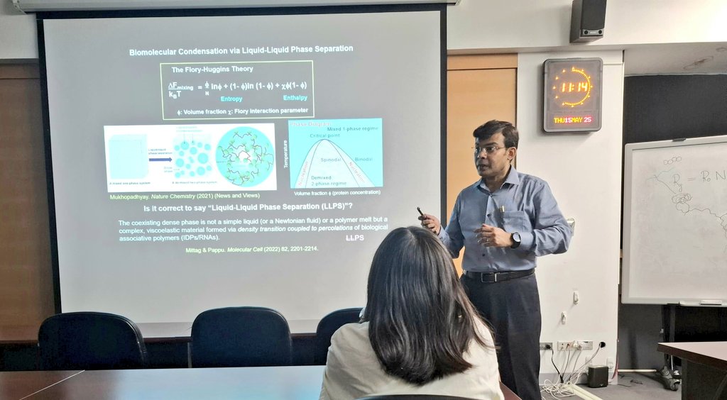 SamratLabMohali's tweet photo. Yesterday, May 15, I taught "Phase Separation 101" lecture at Academia Sinica @AcadSinica, Taipei, Taiwan. Had stimulating discussions with students of my class. My host, Ruby Chen, asked me to write my comments on my lecture flyer (like a visitors' book archive). Some pictures: https://t.co/lv6iLVf1hv
