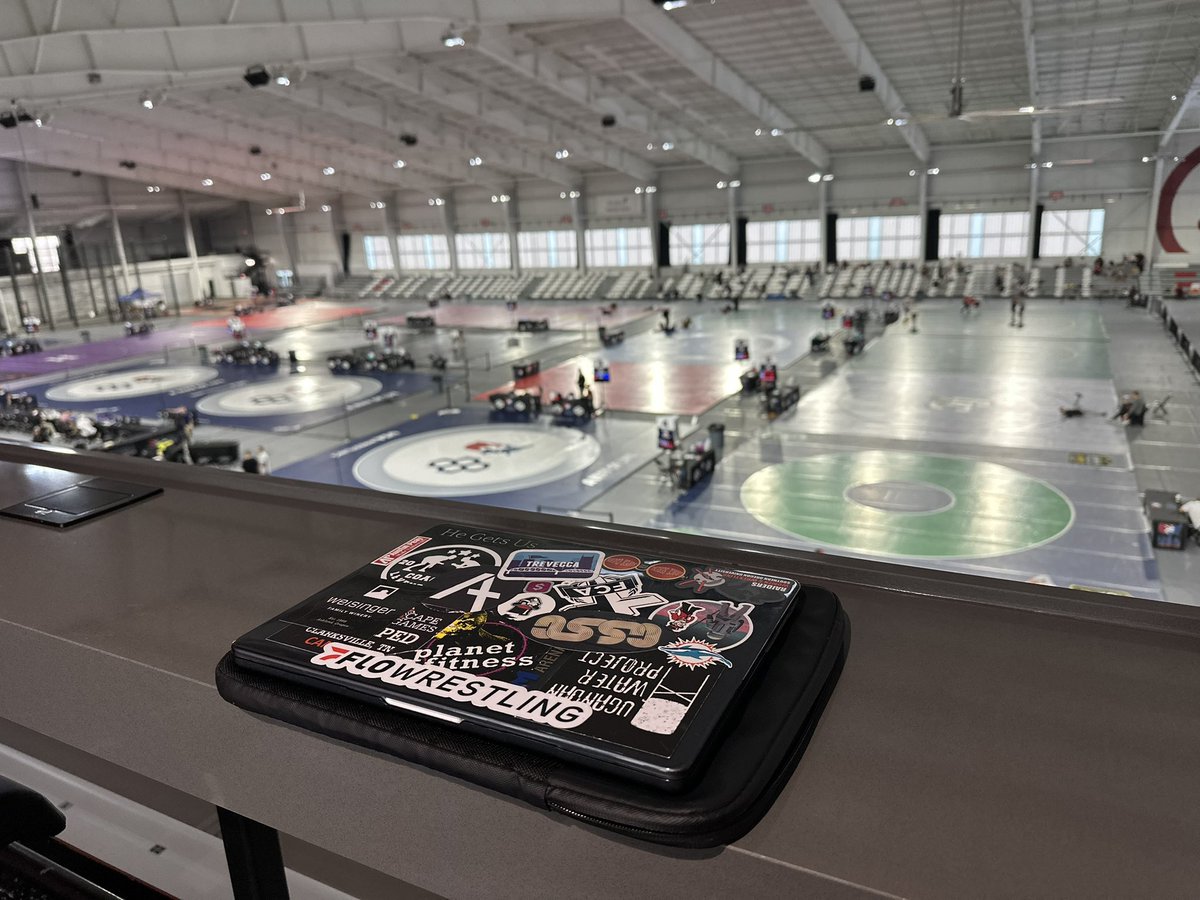 AWWderek tweet media