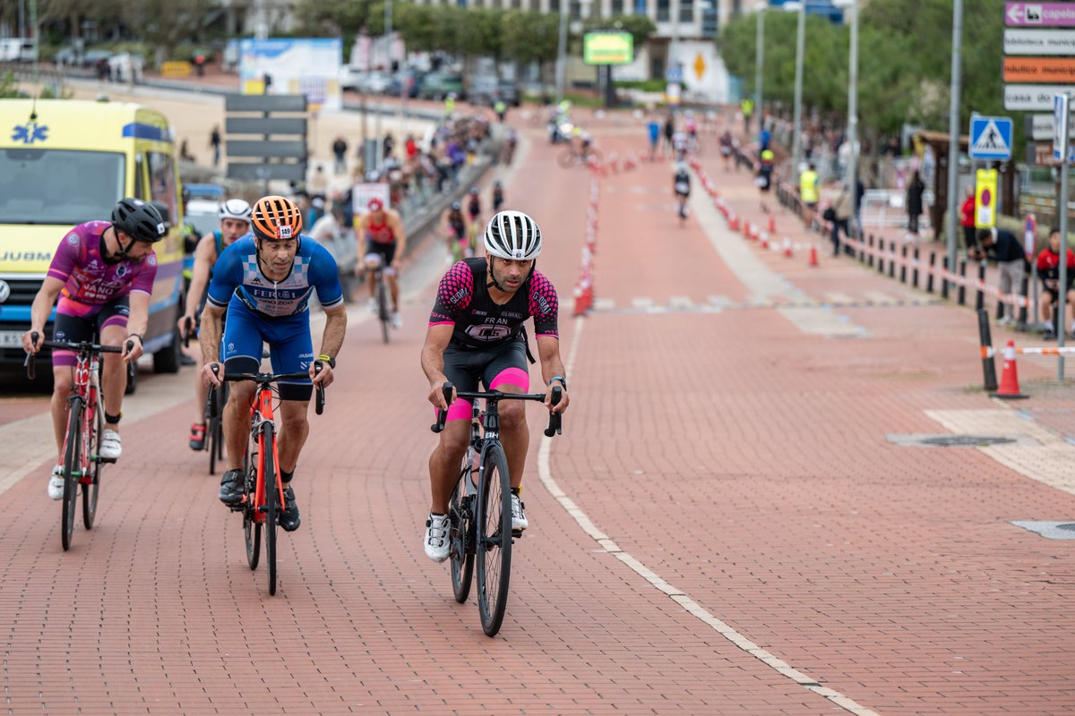 ConcelloOleiros's tweet photo. 🚴‍♀️ XXXV Tríatlon Concello de Oleiros coa participación de 200 deportistas

📅Sábado 24 de maio 

🕐16:00 h

📌 Mera

ℹ️ Web municipal https://t.co/2GoaQJf5JM