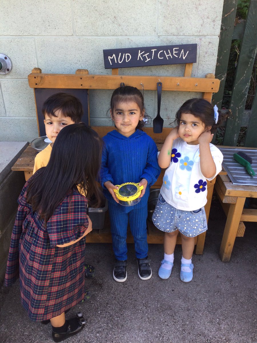 ECS_Keighley's tweet photo. On this beautiful Friday afternoon the Pre school children were lucky enough to find a caterpillar in a cocoon, hiding under the mud kitchen! The children were so excited with their find and had to show their friends in nursery! #StickyLearning #LoTc #WowMoment https://t.co/0TUxPCBLb0
