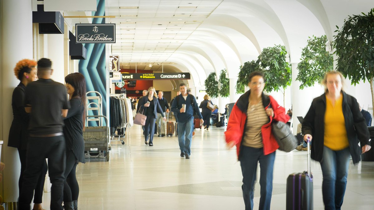 cltecon's tweet image. 🚀 For #EcoDevWeek, here are 5 reasons why Charlotte is built for business:
1️⃣ Superior Lifestyle 🏙️
2️⃣ Diverse &amp;amp; Skilled Workforce 🌍💡
3️⃣ Connectivity ✈️
4️⃣ Unrivaled Business Climate 📈
5️⃣ Momentum &amp;amp; Vision 🔮

Let’s grow together.  #MeetCharlotte