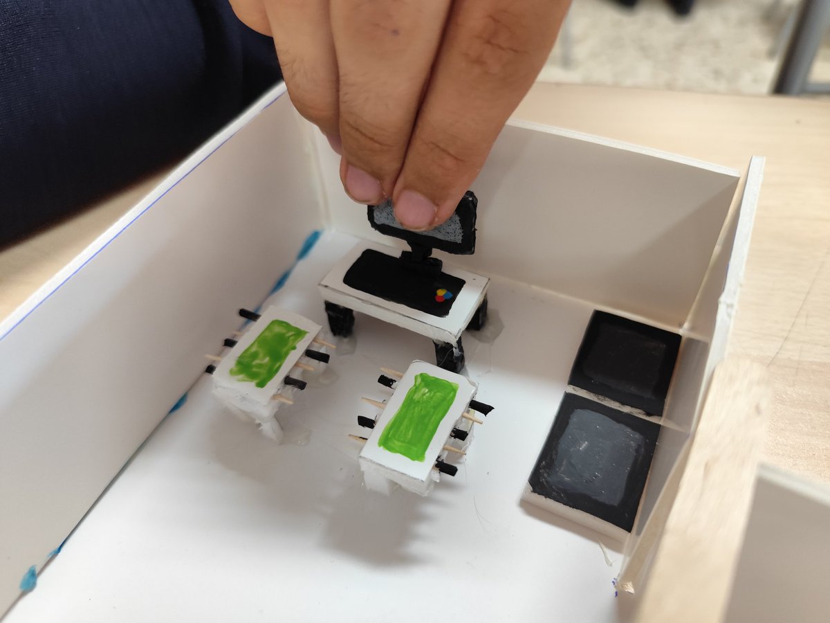 #ABP Así de chulos estan quedando algunos de los proyectos de reforma del aula de tecnología que están realizando los alumnos de segundo de secundaria de <a href="/ColegioSalliver/">ColegioSalliver</a> #technology #crecerenconfianza