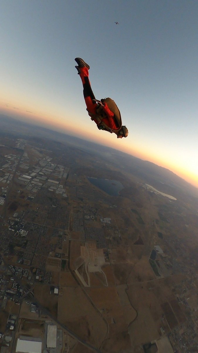 Congrats👏to members of Parachute Jumping Instructor (PJI) Course 01-24, who have graduated🙌 Parachute Training Instructors and Training Officers have spent the last 9 months learning all the necessary skills to become a PJI. 

Find out more: bit.ly/4j51hkI