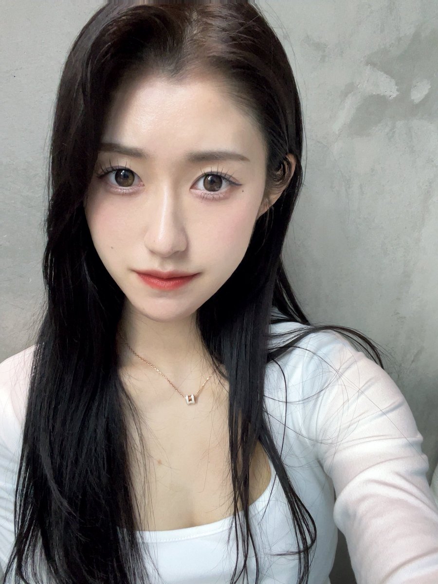 DM埋もれまくりで全然返信できてなくてごめんなさい🙇🏻‍♀️⸒⸒

撮影依頼のDM沢山来てた😭
お返事、かなり遅くなりました。

あ、実はひっそり受付けてます。

名古屋・関西・関東

どちらでも🙆‍♀️
DMください。

服とかイメージとかもあれば是非🫶