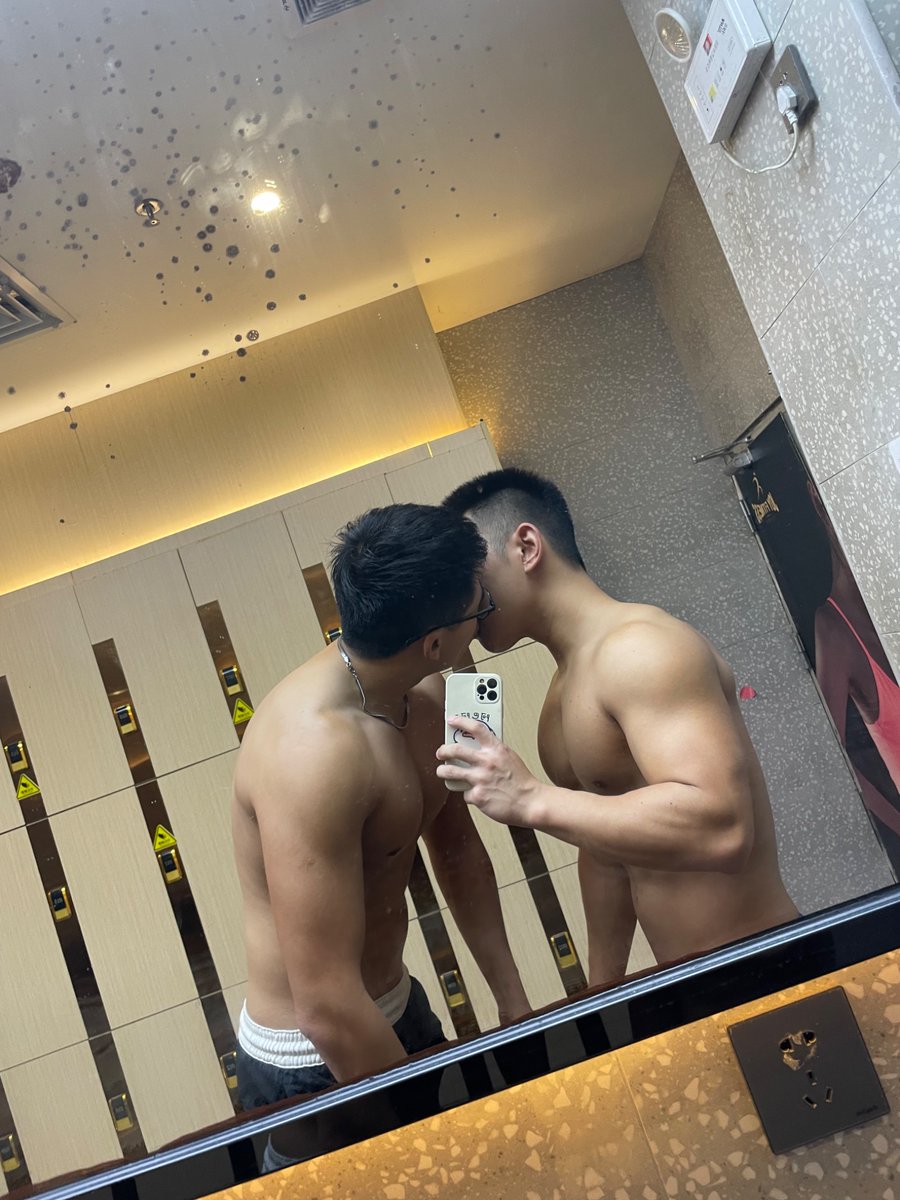 没有脑袋 tweet media